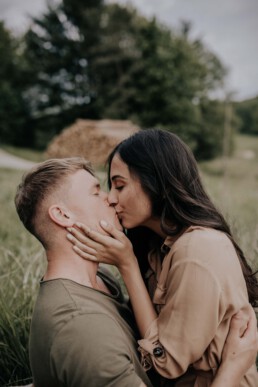 Romantisches Paarshooting mit Fotografin Martina Feicht, für Lovestorys und Hochzeiten in Passau