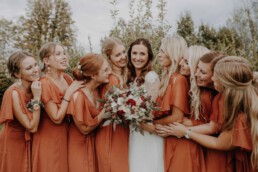 Brautstrauss in herbstlichen Farben, Martina Feicht Fotografie und mit den Bridemaids und Brautjungfern