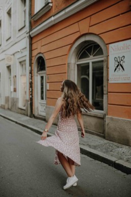 Portraitshooting in der Altstadt von Passau, fotografiert von Martina Feicht Fotografie, Selbstliebe