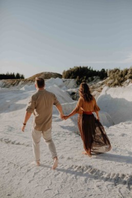 Hand in Hand beim Paarhsooting in Niederbayern mit Martina Feicht Fotografie, Passau