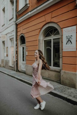 Portraitshooting in der Altstadt von Passau, fotografiert von Martina Feicht Fotografie, Selbstliebe