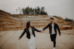 Viel Spass und Freude beim Coupleshooting mit der Lovestory im Kieswerk bei Passau