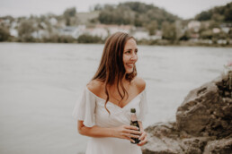 Brautpaarshooting in Passau bei der standesamtlichen Hochzeit in Passau fotografiert von Martina Feicht fotografie
