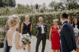 First Look bei der Standesamtliche Trauung in Metten bei Deggendorf fotografiert von Martina Feicht Fotografie