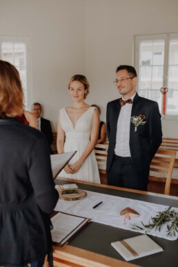 Standesamtliche Trauung in Metten bei Deggendorf fotografiert von Martina Feicht Fotografie