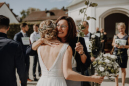 Standesamtliche Trauung im Benediktinerkloster Metten in der Nähe von Deggendorf fotografiert von Martina Feicht Fotografie