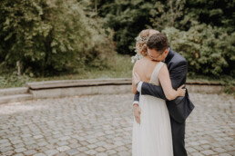 First Look bei der Standesamtliche Trauung in Metten bei Deggendorf fotografiert von Martina Feicht Fotografie