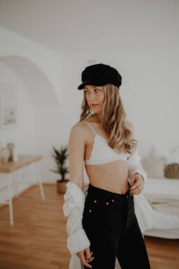 Stilvolles Frauenportrait bei Martina Feicht Fotografie Atelier Passau.