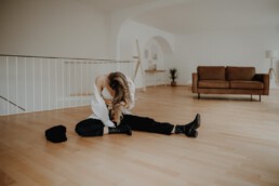 Stilvolles Frauenportrait bei Martina Feicht Fotografie Atelier Passau.