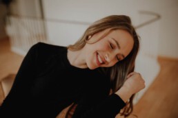 Sinnliches Frauenportrait bei Martina Feicht Fotografie Atelier Passau.