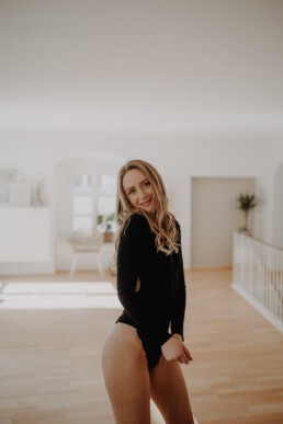 Sinnliches Frauenportrait bei Martina Feicht Fotografie Atelier Passau.