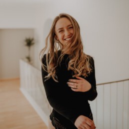 Sinnliches Frauenportrait bei Martina Feicht Fotografie Atelier Passau.